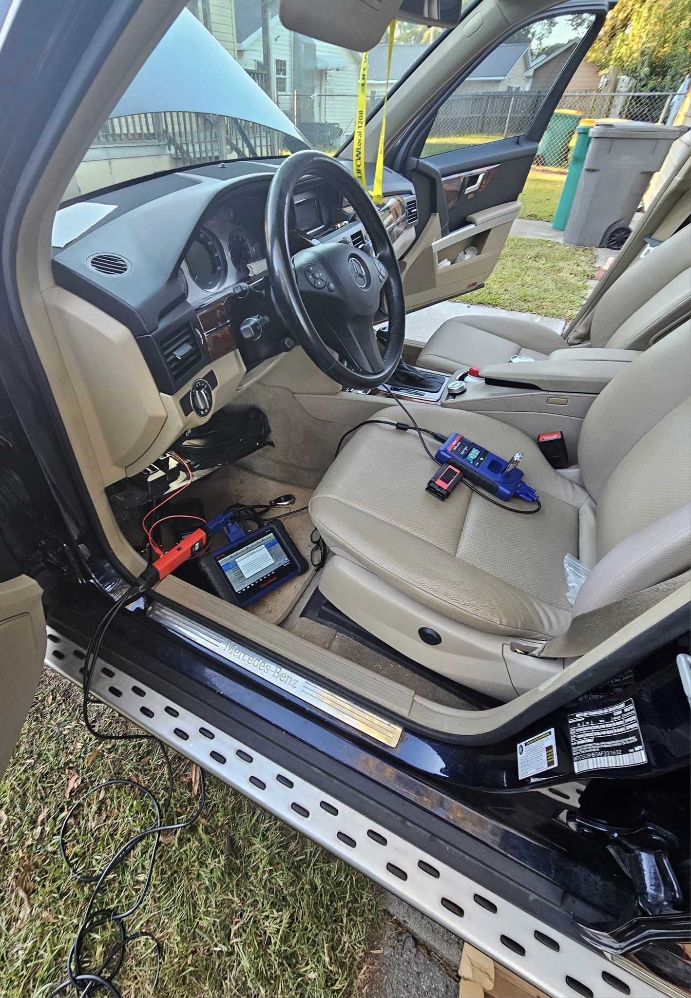 Call Us For Your Vehicle Lockouts!-img